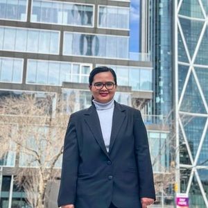 Meet your Posher, Fatima